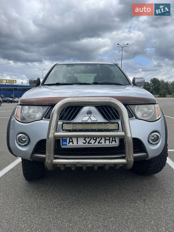 Пикап Mitsubishi L 200 2008 в Киеве