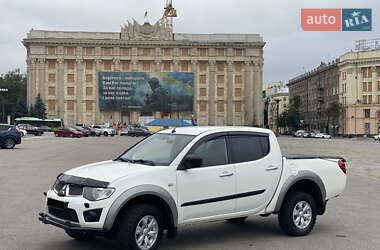 Пикап Mitsubishi L 200 2012 в Харькове