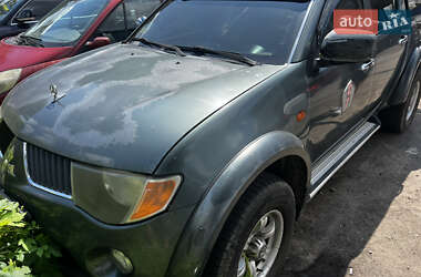 Пикап Mitsubishi L 200 2006 в 