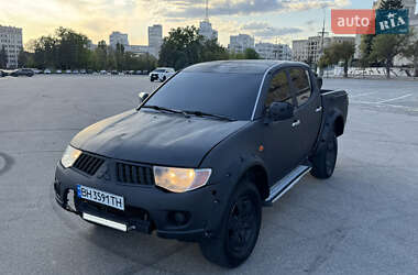 Пикап Mitsubishi L 200 2009 в Харькове