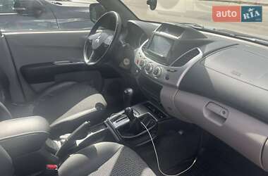 Пикап Mitsubishi L 200 2012 в 