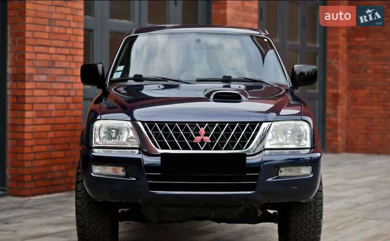 Mitsubishi L 200 2004