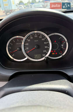 Пикап Mitsubishi L 200 2012 в 