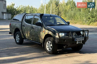 Mitsubishi L 200 2008