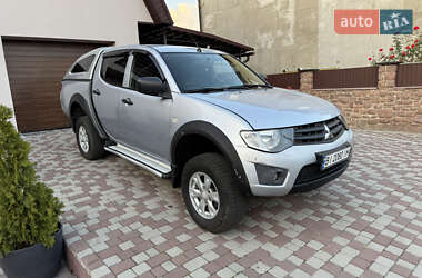 Пикап Mitsubishi L 200 2011 в 