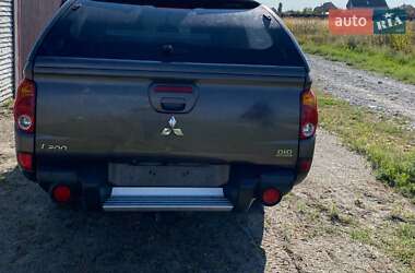Пикап Mitsubishi L 200 2013 в 