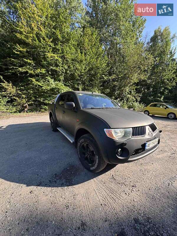 Mitsubishi L 200 2008