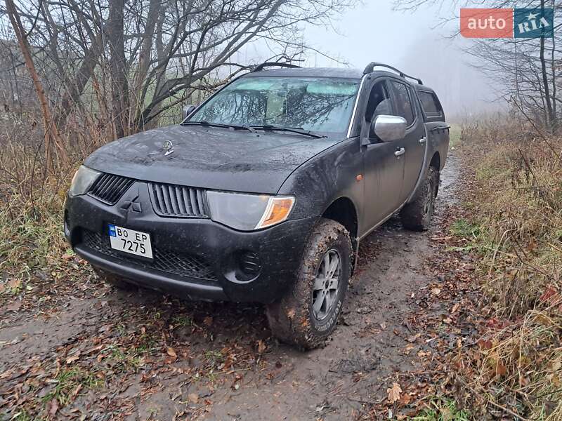 Пикап Mitsubishi L 200 2007 в Львове