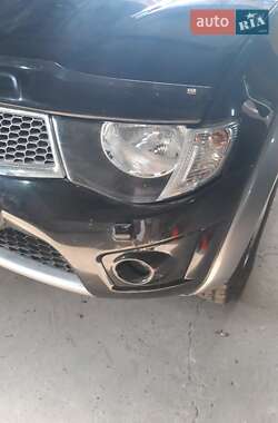 Пикап Mitsubishi L 200 2011 в Сарате