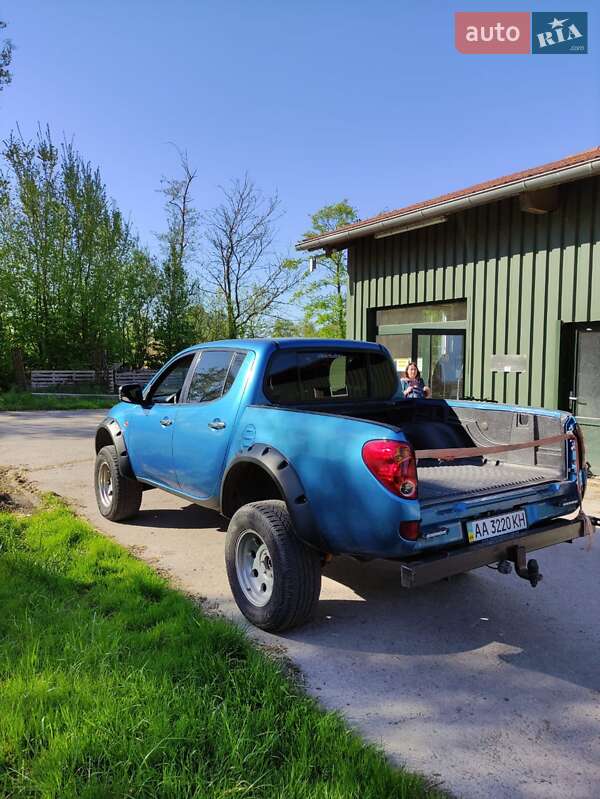 Пикап Mitsubishi L 200 2008 в Ужгороде фото 4 Пикап Mitsubishi L 200 2008 в Ужгороде