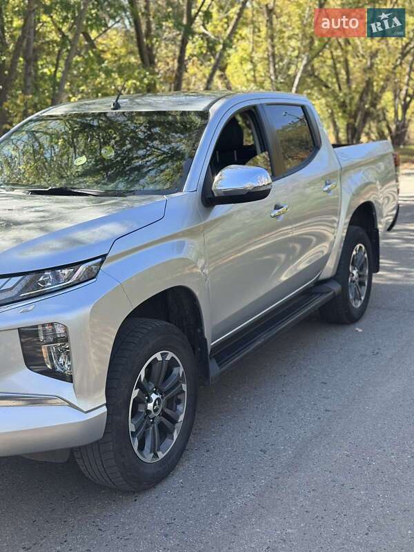 Пикап Mitsubishi L 200 2023 в Полтаве