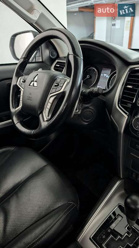 Пикап Mitsubishi L 200 2019 в Киеве