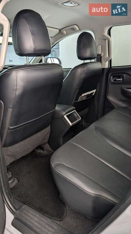Пикап Mitsubishi L 200 2019 в Киеве