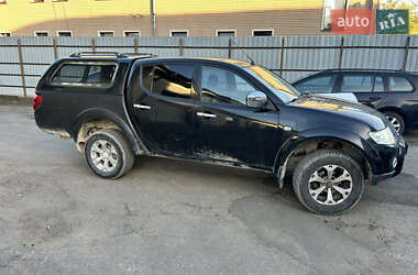 Пикап Mitsubishi L 200 2011 в 