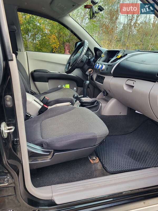 Пікап Mitsubishi L 200 2008 в Ізюмі фото 4 Пікап Mitsubishi L 200 2008 в Ізюмі