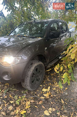 Пікап Mitsubishi L 200 2010 в  фото 4 Пікап Mitsubishi L 200 2010 в