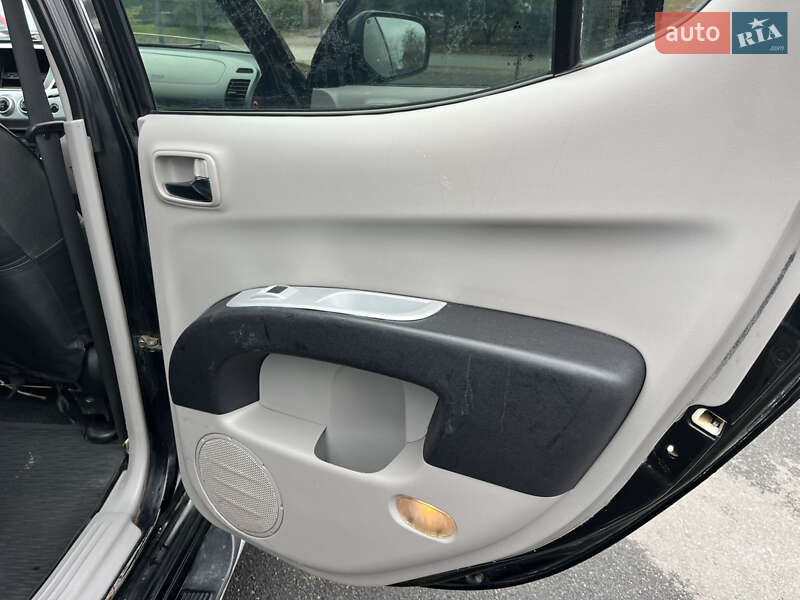 Пікап Mitsubishi L 200 2011 в Кропивницькому