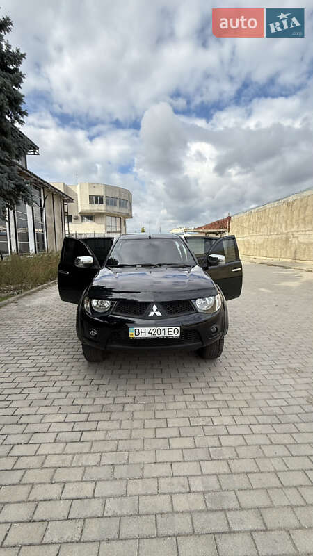 Пикап Mitsubishi L 200 2013 в Одессе