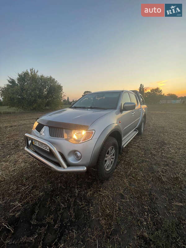 Пикап Mitsubishi L 200 2008 в Глобине фото 10 Пикап Mitsubishi L 200 2008 в Глобине