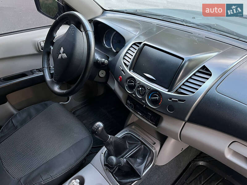 Пикап Mitsubishi L 200 2007 в Новомосковске фото 16 Пикап Mitsubishi L 200 2007 в Новомосковске