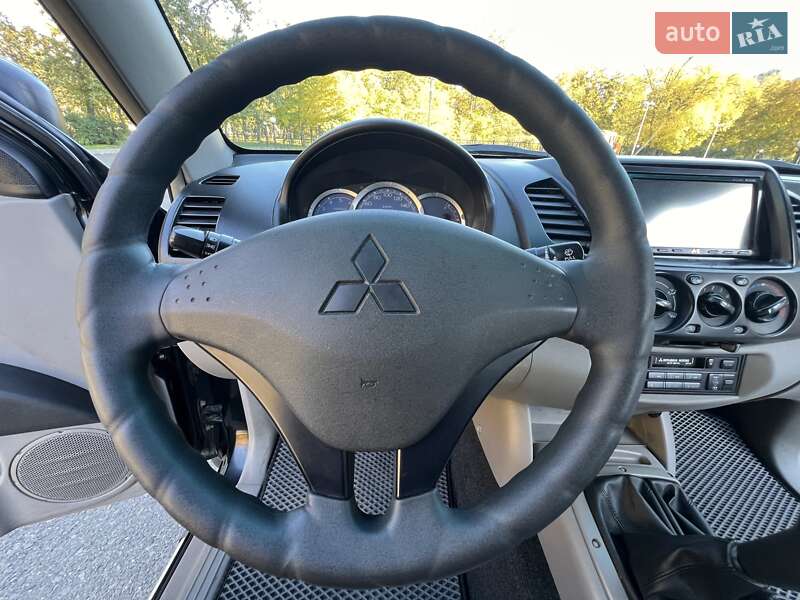 Пикап Mitsubishi L 200 2007 в Одессе фото 13 Пикап Mitsubishi L 200 2007 в Одессе