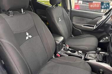 Пікап Mitsubishi L 200 2017 в  фото 5 Пікап Mitsubishi L 200 2017 в