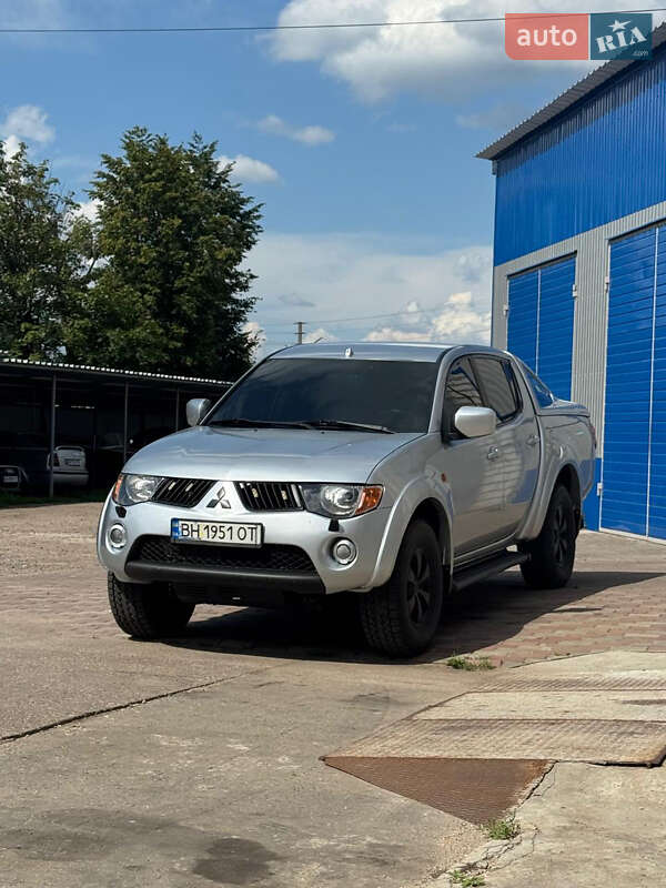 Пікап Mitsubishi L 200 2008 в Києві