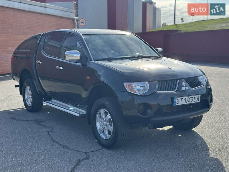 Пикап Mitsubishi L 200 2007 в Киеве