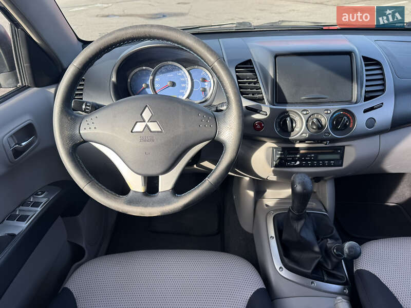 Пикап Mitsubishi L 200 2007 в Киеве