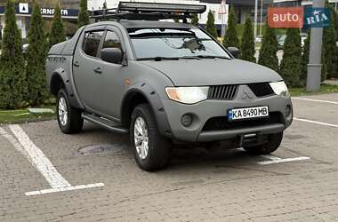 Пикап Mitsubishi L 200 2007 в Киеве
