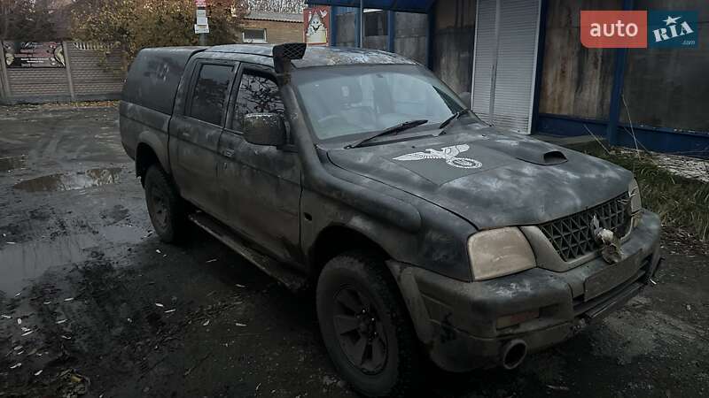Пикап Mitsubishi L 200 2003 в Славянске