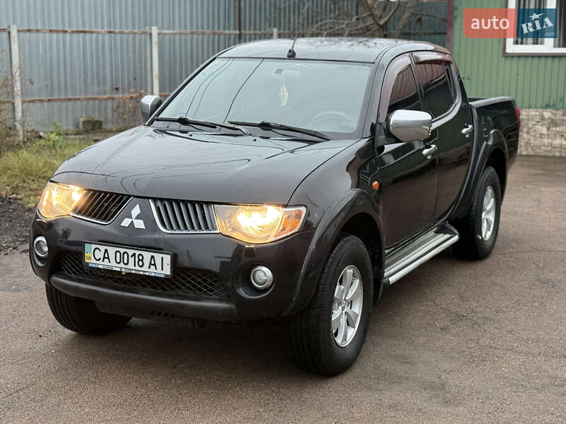 Пікап Mitsubishi L 200 2008 в Житомирі