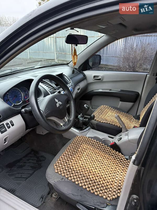 Пікап Mitsubishi L 200 2008 в Житомирі