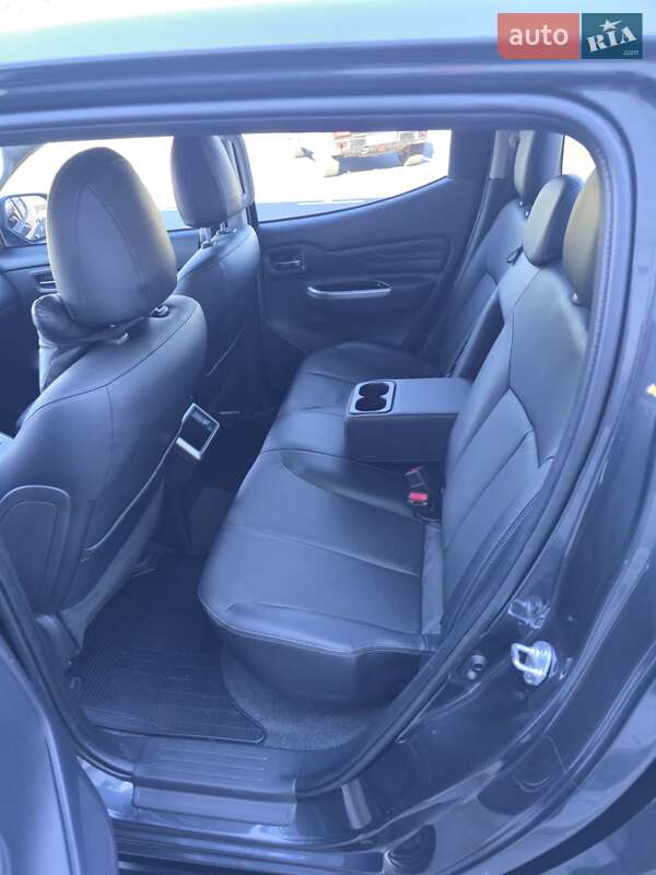 Пікап Mitsubishi L 200 2024 в Олександрії фото 32 Пікап Mitsubishi L 200 2024 в Олександрії