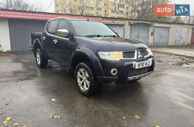 Пикап Mitsubishi L 200 2010 в Харькове