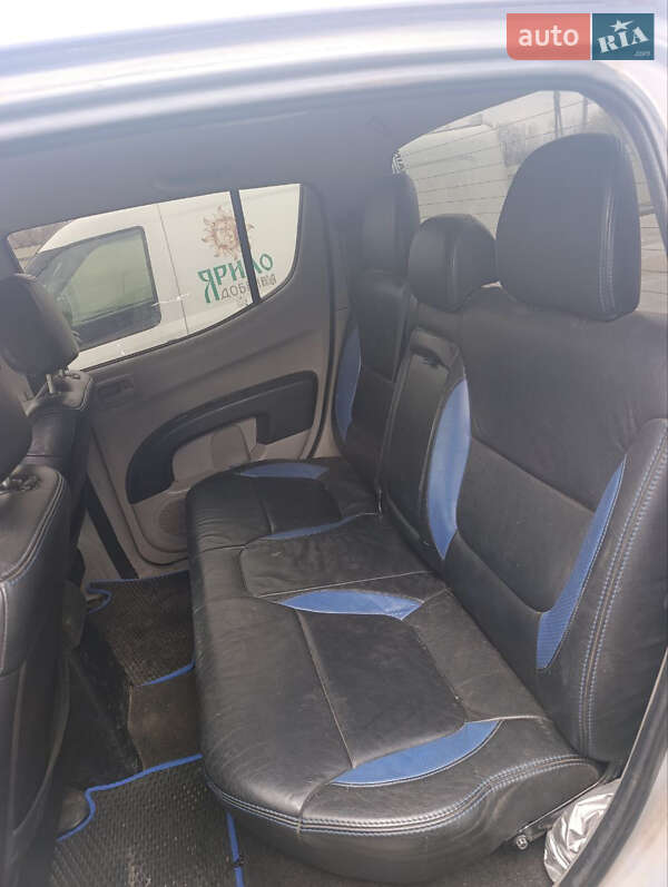 Пікап Mitsubishi L 200 2013 в Броварах фото 10 Пікап Mitsubishi L 200 2013 в Броварах