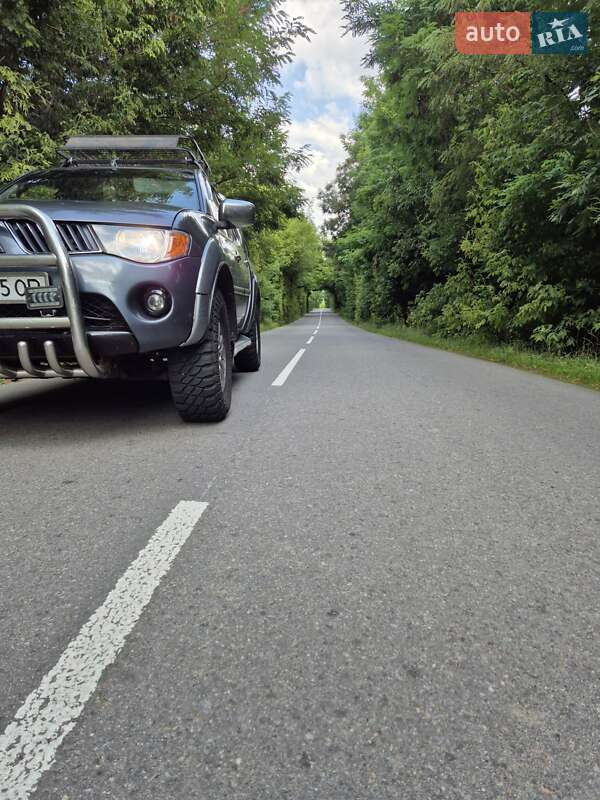 Пикап Mitsubishi L 200 2008 в Чернигове фото 3 Пикап Mitsubishi L 200 2008 в Чернигове