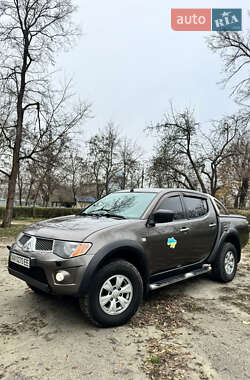 Пикап Mitsubishi L 200 2010 в Харькове
