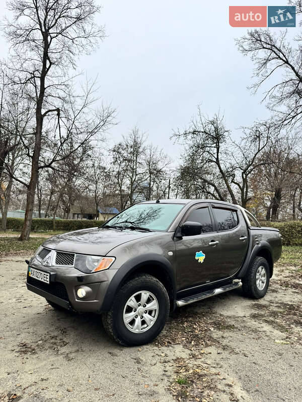 Пікап Mitsubishi L 200 2010 в Харкові