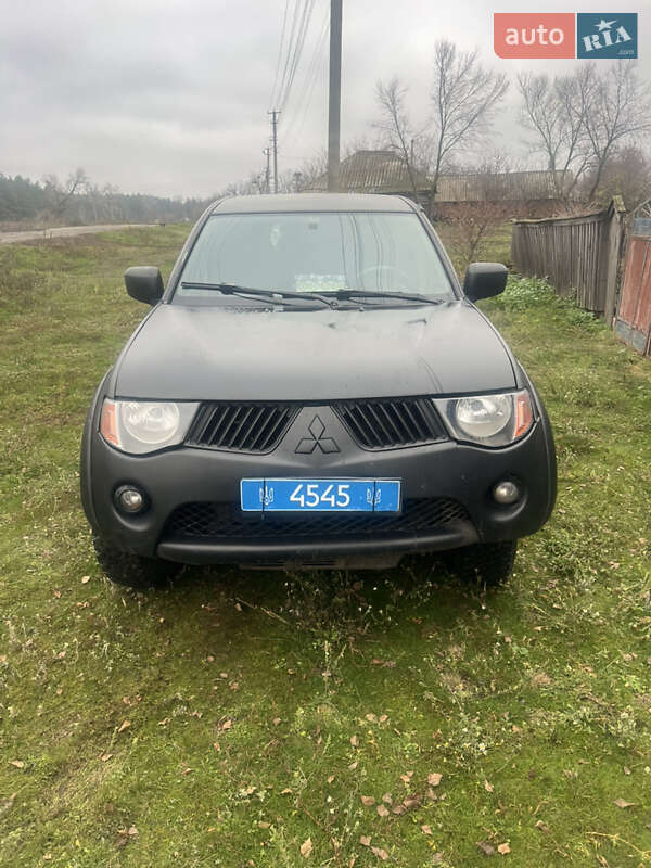 Mitsubishi L 200 2007