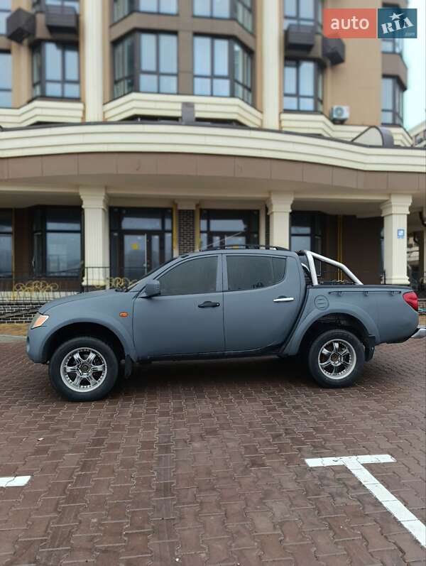 Пікап Mitsubishi L 200 2007 в Києві
