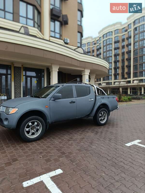 Пікап Mitsubishi L 200 2007 в Києві
