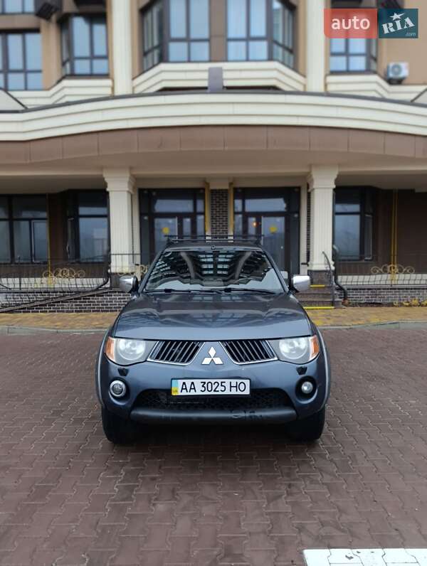 Пікап Mitsubishi L 200 2008 в Києві