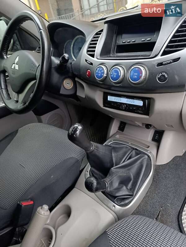Пікап Mitsubishi L 200 2008 в Києві
