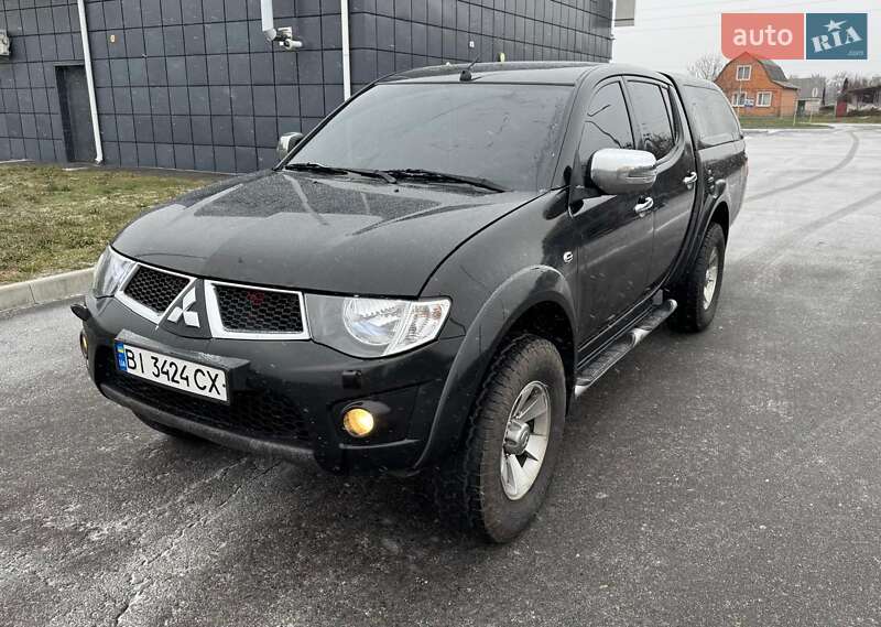 Mitsubishi L 200 2013 Mitsubishi L 200 2013