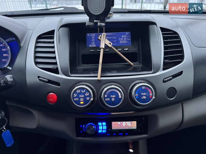 Пикап Mitsubishi L 200 2007 в Киеве