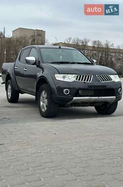 Пикап Mitsubishi L 200 2012 в Запорожье
