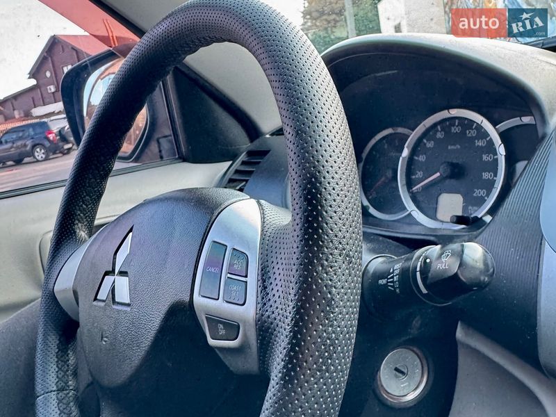 Пикап Mitsubishi L 200 2011 в Одессе