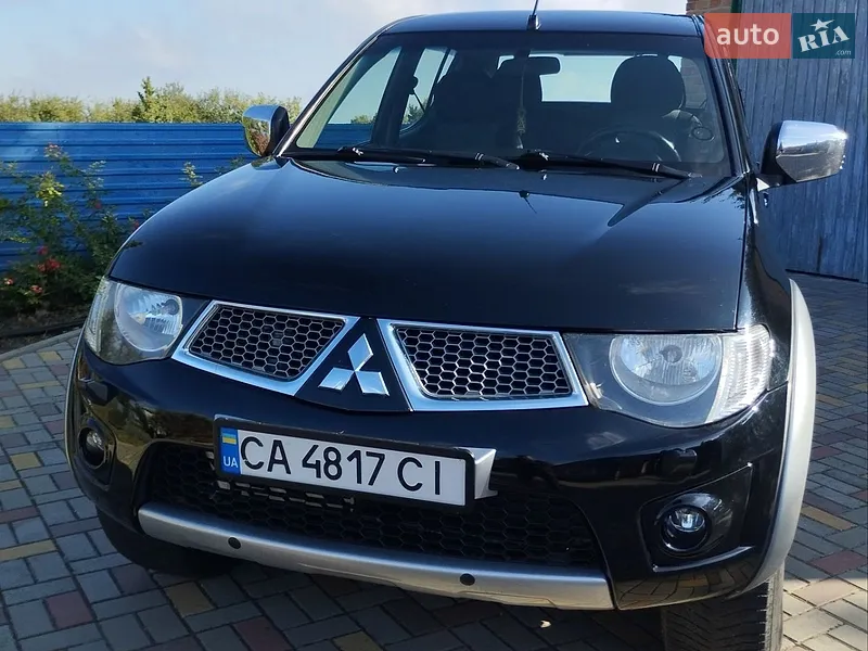 Mitsubishi L 200 2011