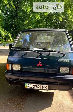 Мінівен Mitsubishi L 300 1989 в Нікополі